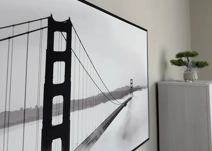 Square View Apartment